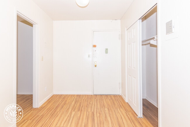 Building Photo - 740 Clarkson Ave