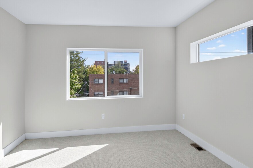 Building Photo - 826 Cherry St