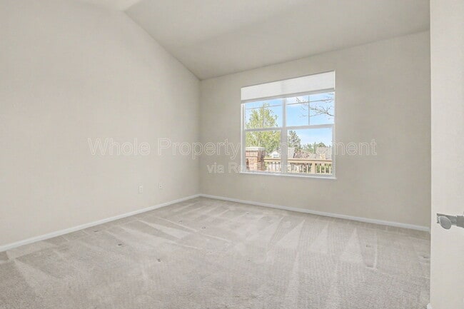 Building Photo - 2260 S Vaughn Way