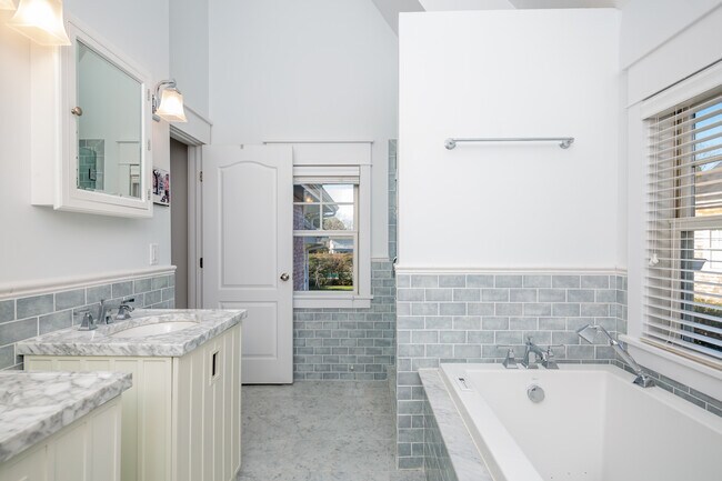 Building Photo - 29 South St