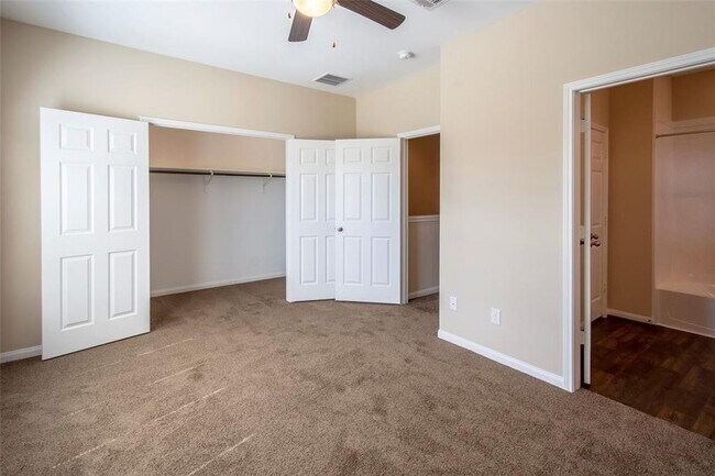 Building Photo - 8530 Homewood Ln