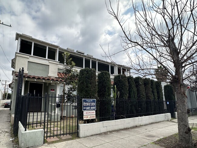 Primary Photo - 1162 St Andrews Pl