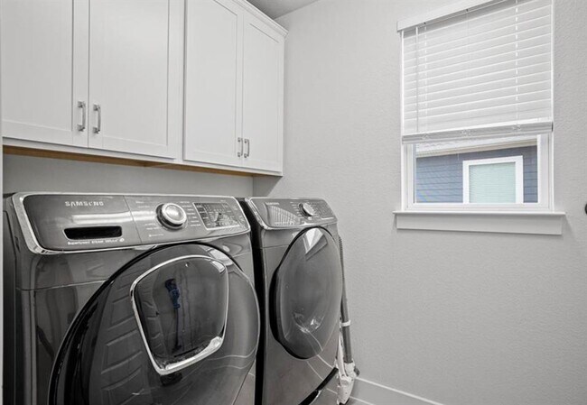 Building Photo - 112 Crimson Sky Ct