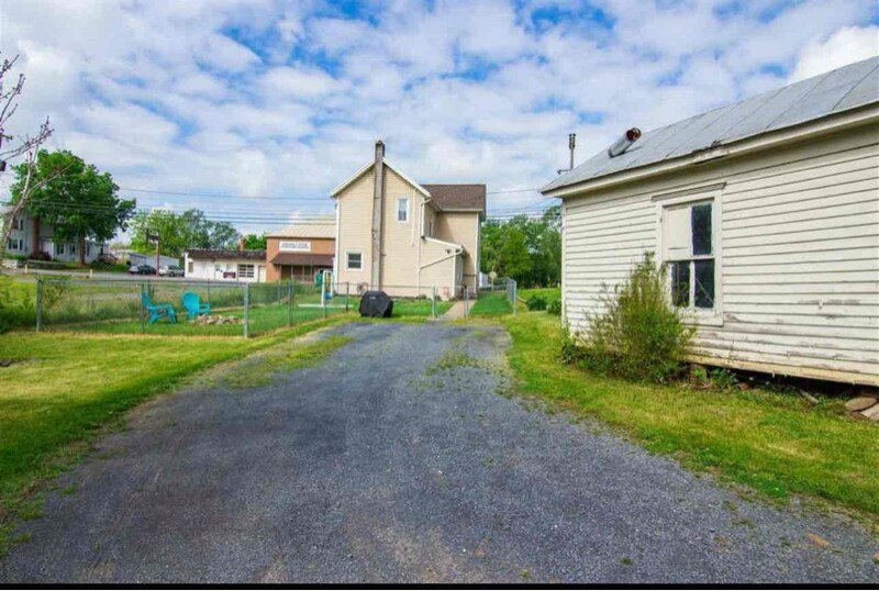 Building Photo - 233 N Main St