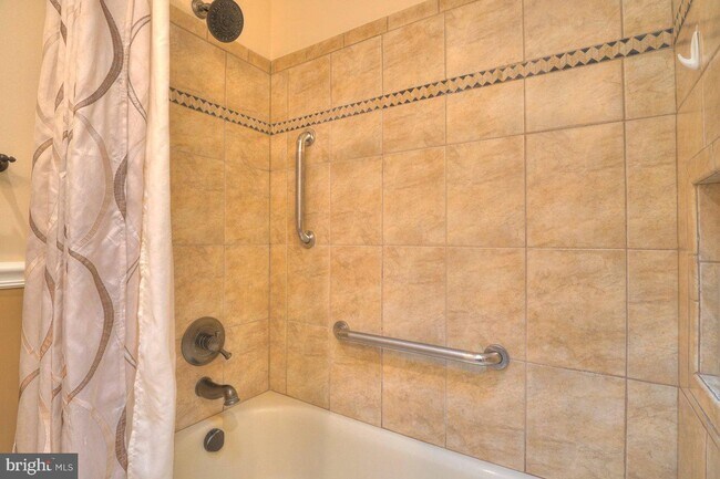 Building Photo - 2405 Earlsgate Ct