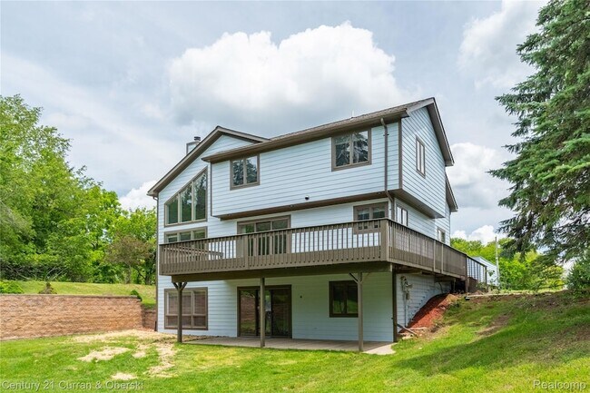 Building Photo - 1083 N Livernois Rd