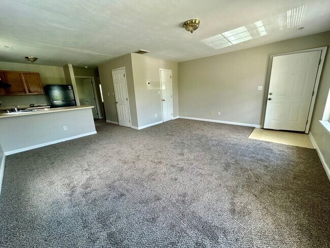 Building Photo - 2084 Cornerstone Dr