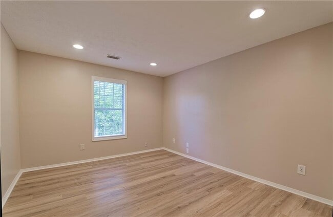 Building Photo - 1304 Natchez Trace