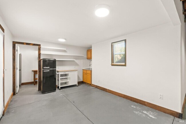 Building Photo - 891 Arroyo Rd