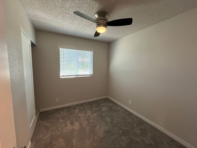 Building Photo - Remodeled cozy home in North Redding!