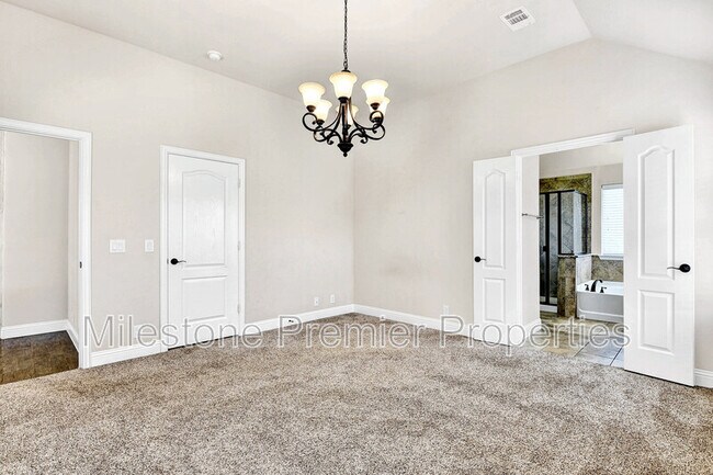 Building Photo - 520 Endicott Dr