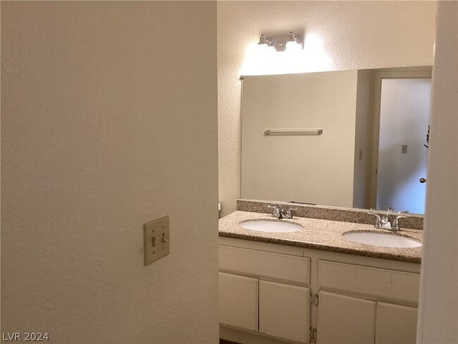 Building Photo - 2805 Albemarle Way