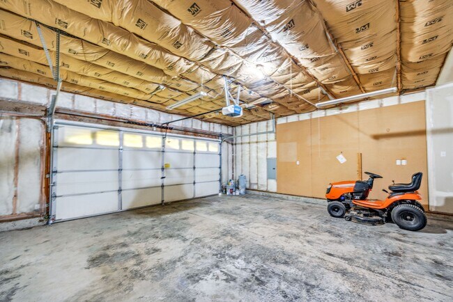 Building Photo - 3 Bedroom Rambler in Quiet Port Orchard Lo...