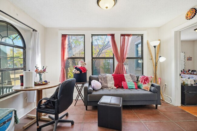 Building Photo - 2317 18th St