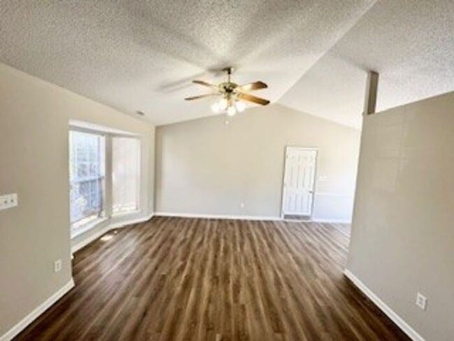 Building Photo - Porter Ridge-Ranch w/ Garage on Cul-de-Sac Street