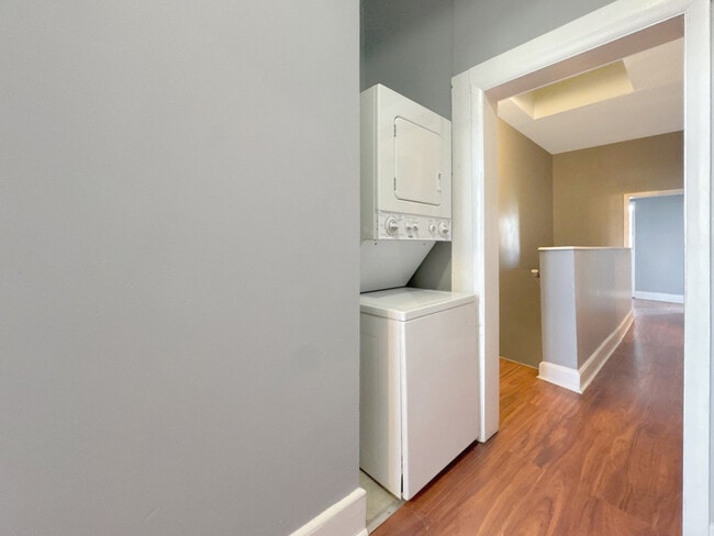 Building Photo - 1812 McCulloh St