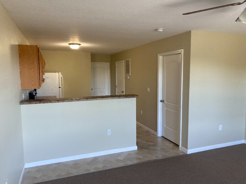 Building Photo - 203 Old Jacksboro Pike