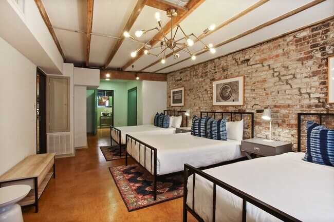 Building Photo - 1041 Constance St