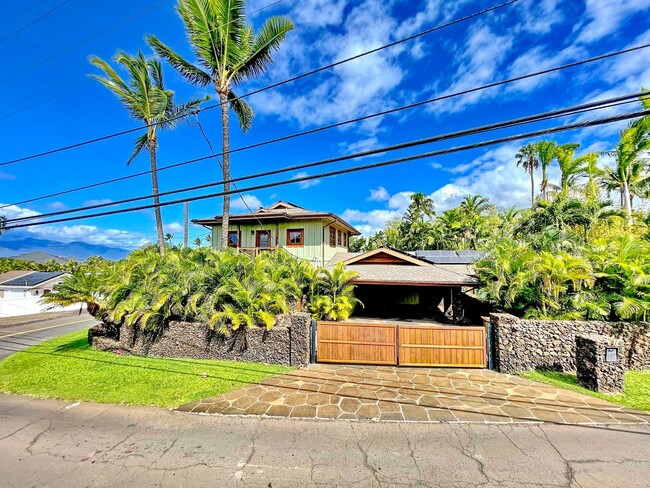 Building Photo - Magical Maui Meadows Tropical Resort Style...