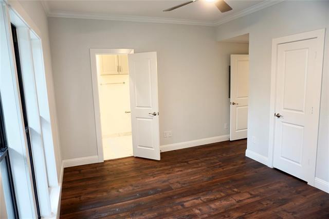 Building Photo - 10730 Park Village Pl