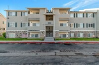 Building Photo - REMODELED CONDO AT COPPER CREEK IN MAGNA