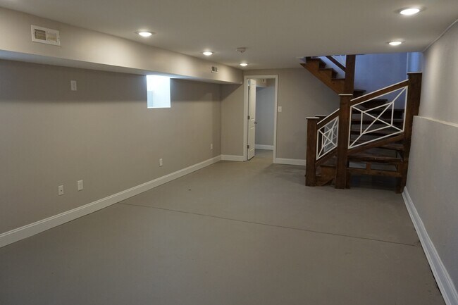 Building Photo - 3230 W Berks St
