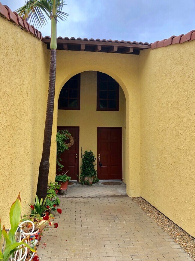 Building Photo - Beautifully Updated & Remodeled Home in Bonsall, Overlooking San Luis Rey Downs Preserve!