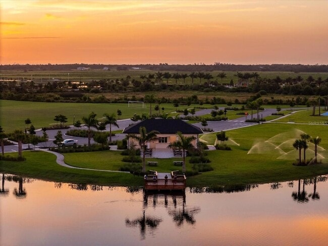 Building Photo - 8765 Daybreak St