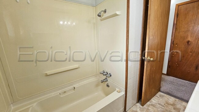 Building Photo - 167 Red Wing Rd SW