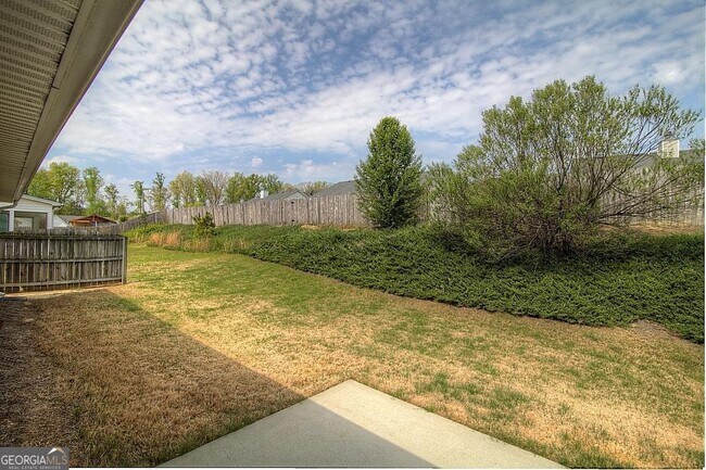 Building Photo - 3230 Kylay Ct NE