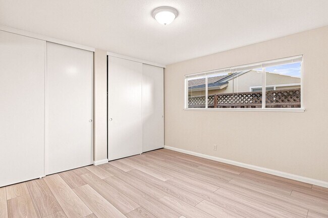 Building Photo - 6741 Altiplano Way