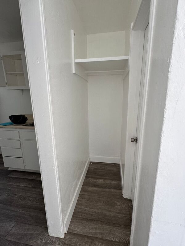 Building Photo - 834-846 N Davidson Ave