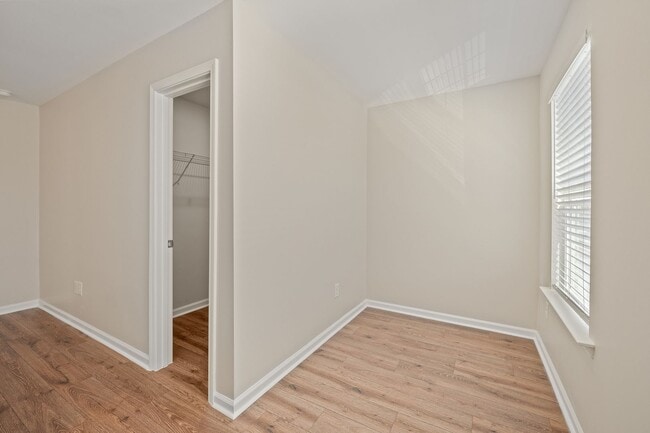 Building Photo - Stunning New Home in Enclave section Chateau