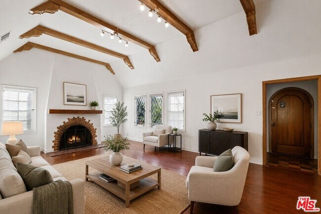 Building Photo - 10530 Kinnard Ave