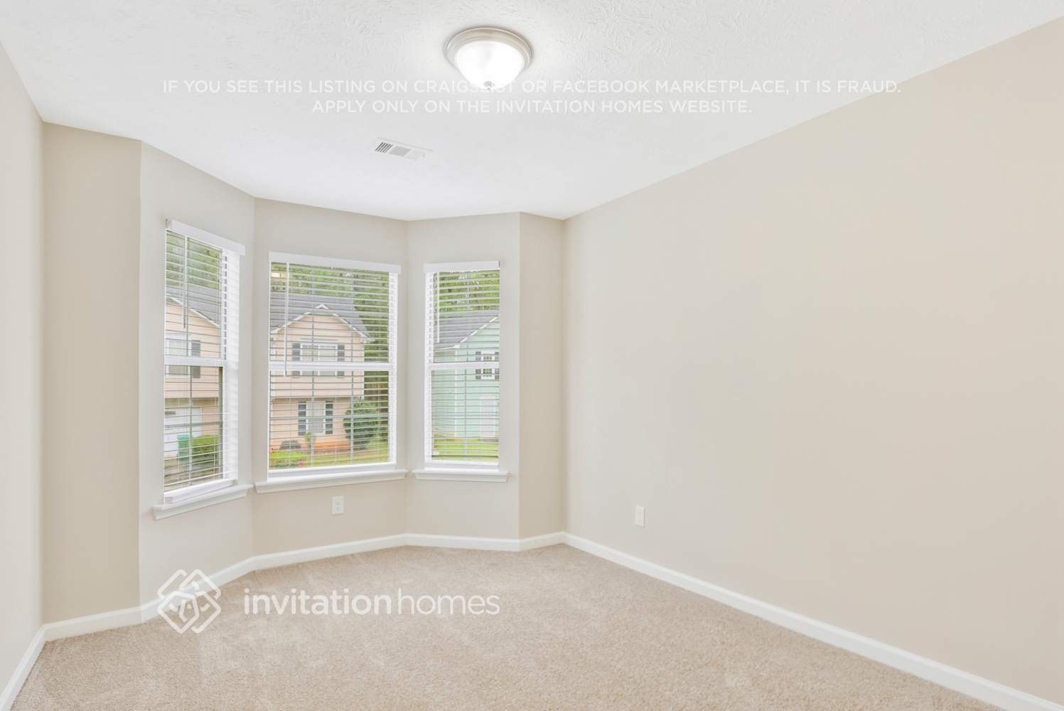 Building Photo - 3718 Oakwood Manor Ct