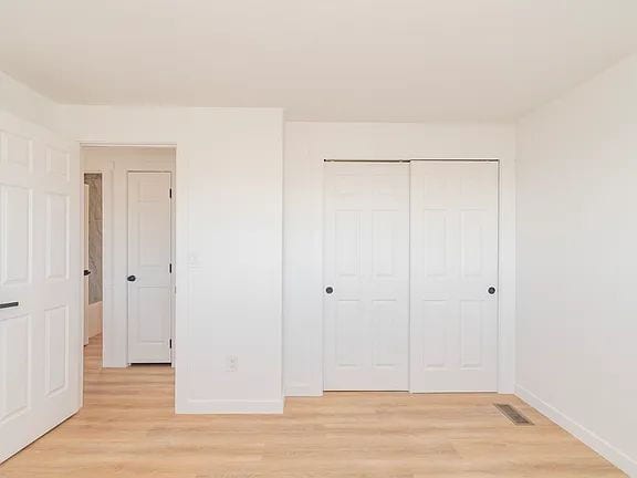 Building Photo - "Charming 5-Bed Sanctuary with Cozy Fireplace on South Rogers Street!"