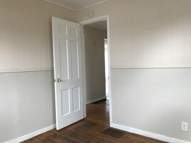 Building Photo - CALL TODAY TO RENT YOUR HOME SWEET HOME !!!