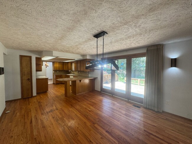 Building Photo - Charming 3 Bed, 3 Bath Home in Spokane Val...