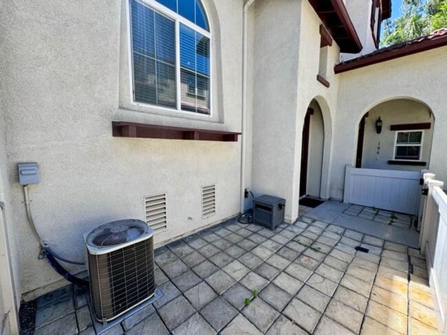 Building Photo - Upgraded 3 bedroom Willow Haven Condo available for LEASE in Murrieta!