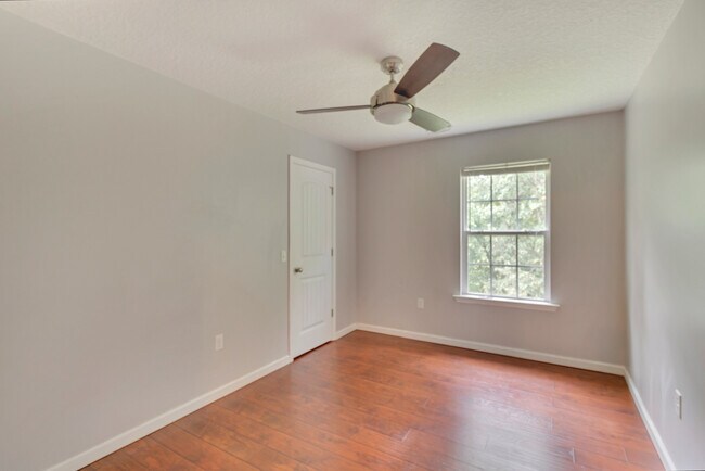 Building Photo - 191 Peregrine Cir