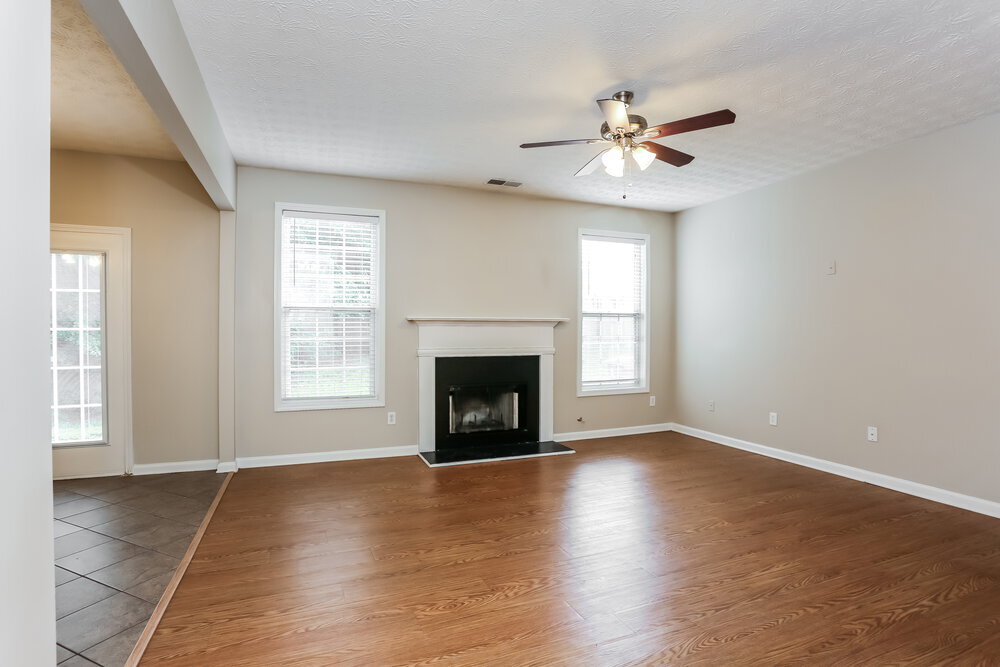 Building Photo - 1015 Maple Leaf Dr
