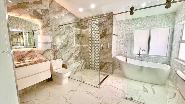 Building Photo - 212 SW 179th Ave