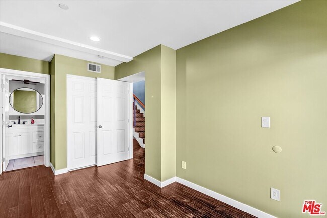 Building Photo - 4255 Raynol St