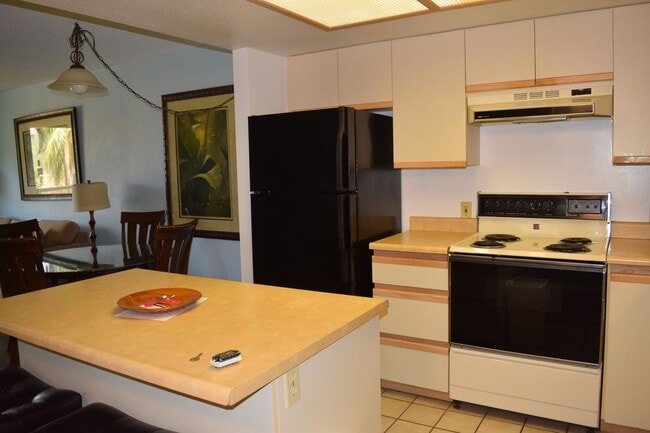 Building Photo - Maui Banyan 1 bd/2 ba furnished unit - H209 - 12 month lease Available Now