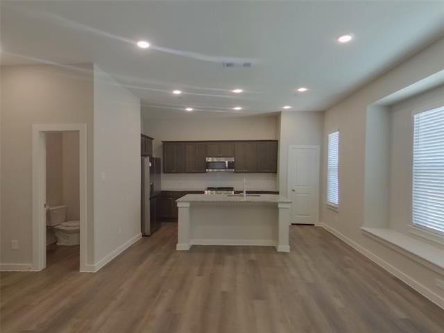 Building Photo - 1109 Fallgate Dr