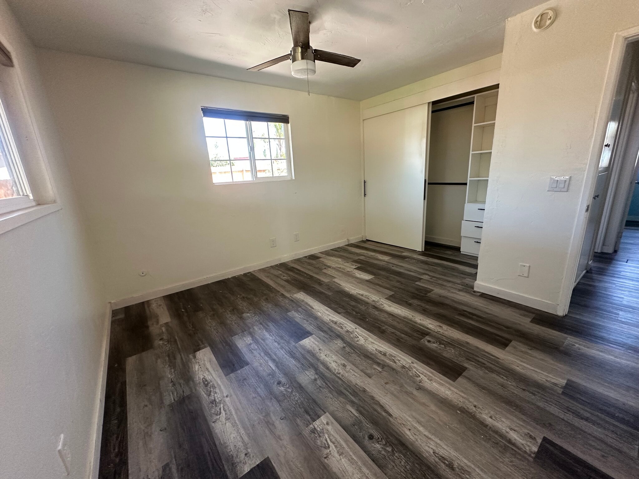 Building Photo - 9230 Pine Valley Dr