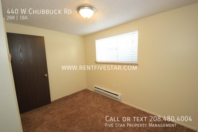 Building Photo - 440 W Chubbuck Rd