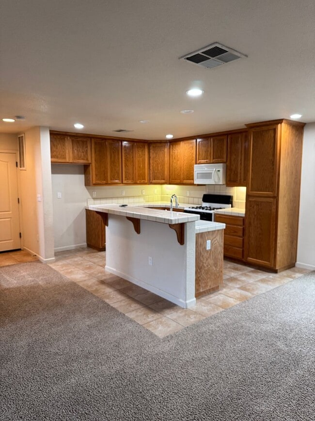 Building Photo - NOW AVAILABLE!! BEAUTIFUL GUSTINE HOME LOCATED IN GATED COMMUNITY