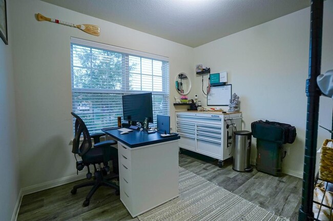 Building Photo - 326 Hawks View Dr
