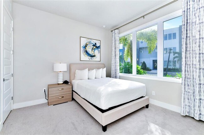 Building Photo - 7740 Sandy Ridge Dr